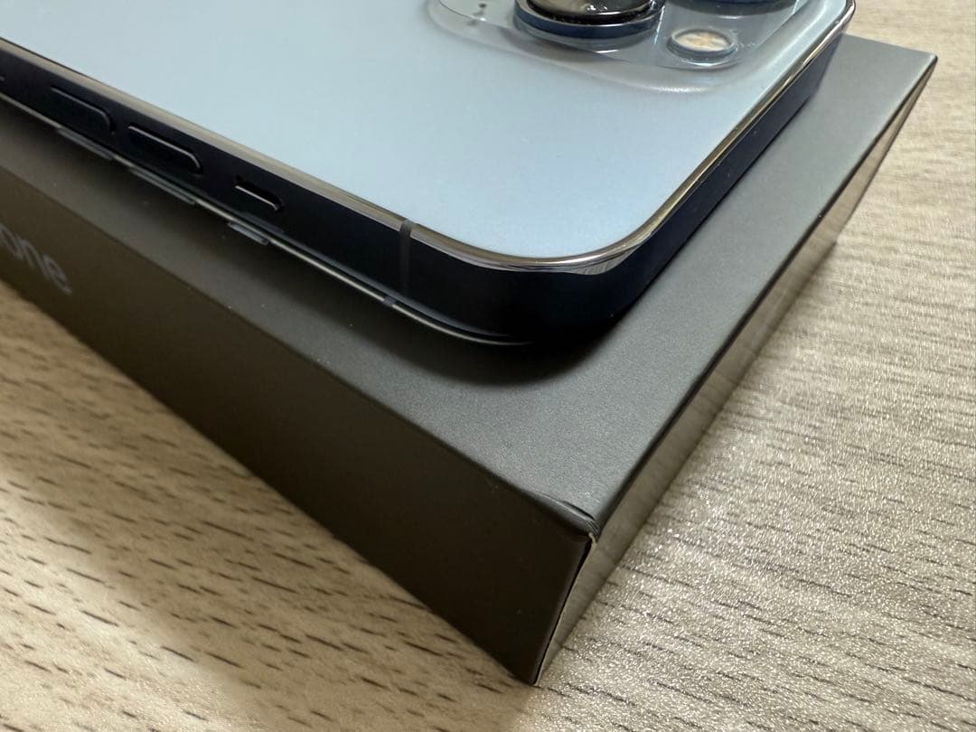 iPhone13Pro 256GB シエラブルー美品 期間限定出品（4/末まで）