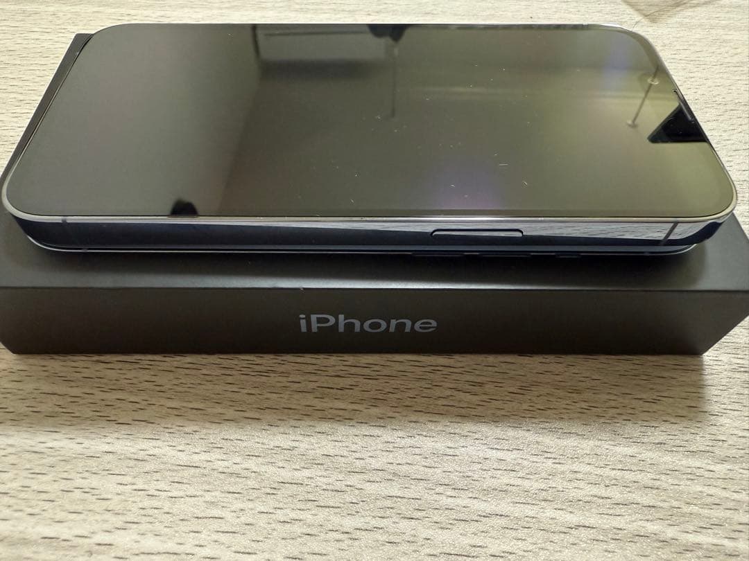 iPhone13Pro 256GB シエラブルー美品 期間限定出品（4/末まで）