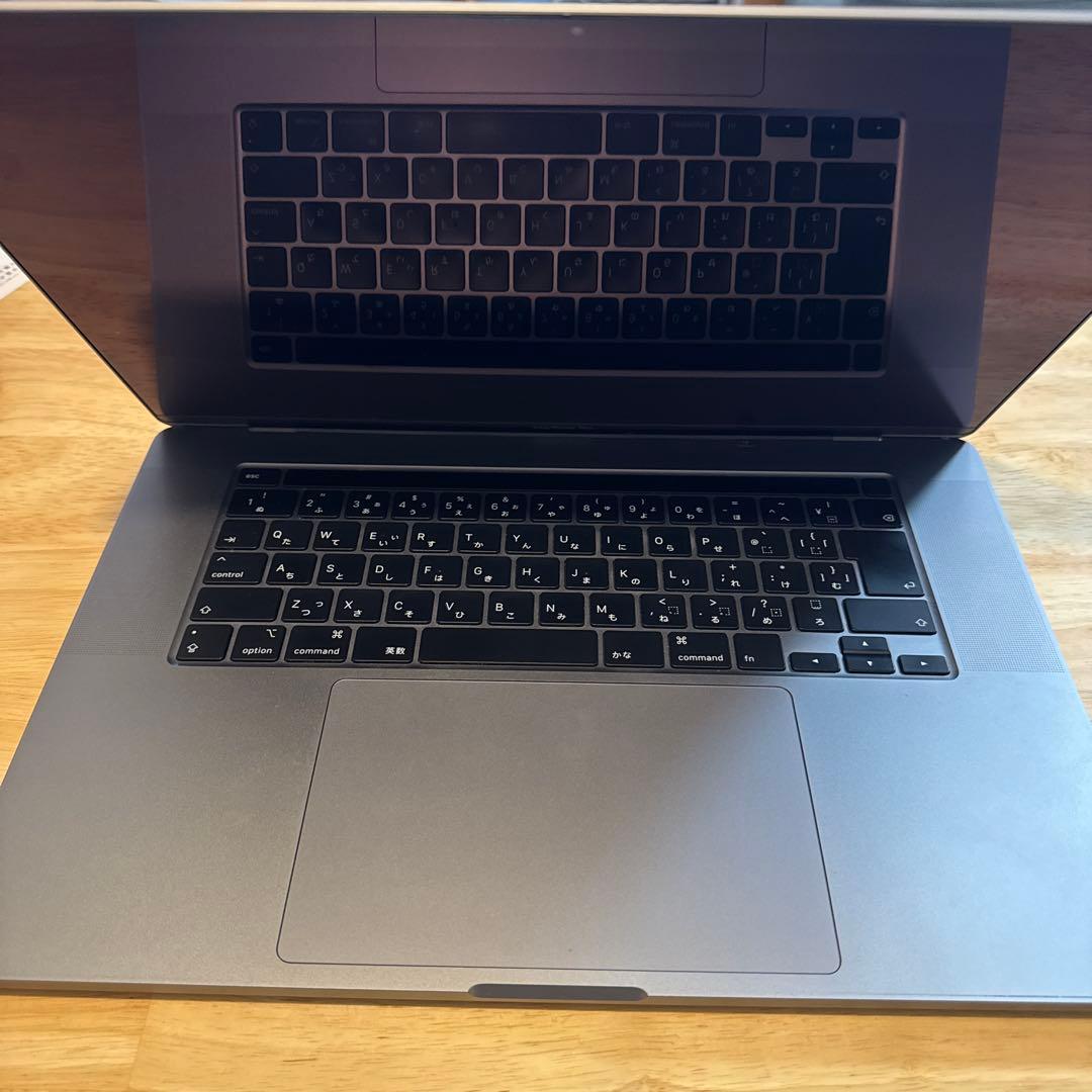 MacBook Pro 16インチCore i9 / 64GB 1TB