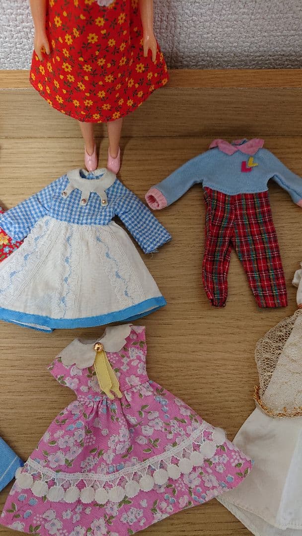 二代目リカちゃん 洋服9着 小物10個 つき