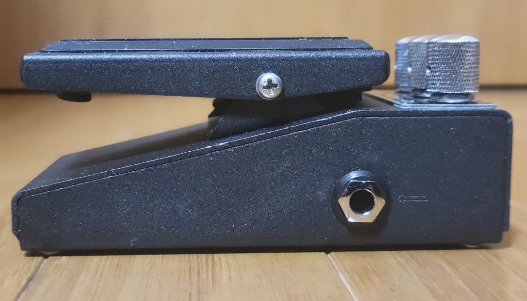 PLUTONIUM CHI-WAH-WAH ワウペダル