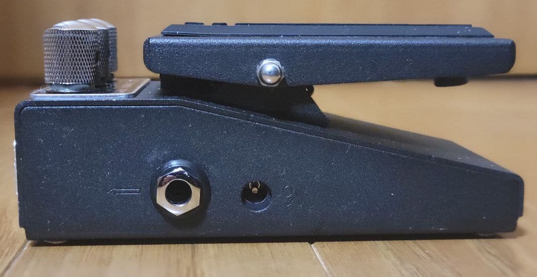 PLUTONIUM CHI-WAH-WAH ワウペダル