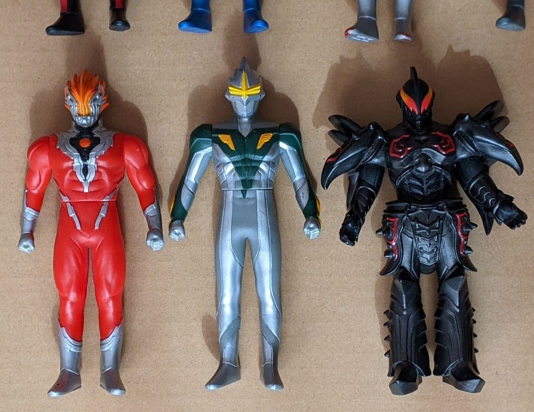 ウルトラマンソフビ　ゼロダークネス等