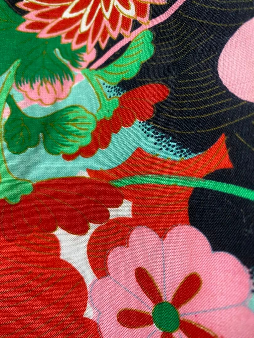 No.305アンティーク子供着物正絹3歳用しつけ糸付着丈83センチ裄丈37セン