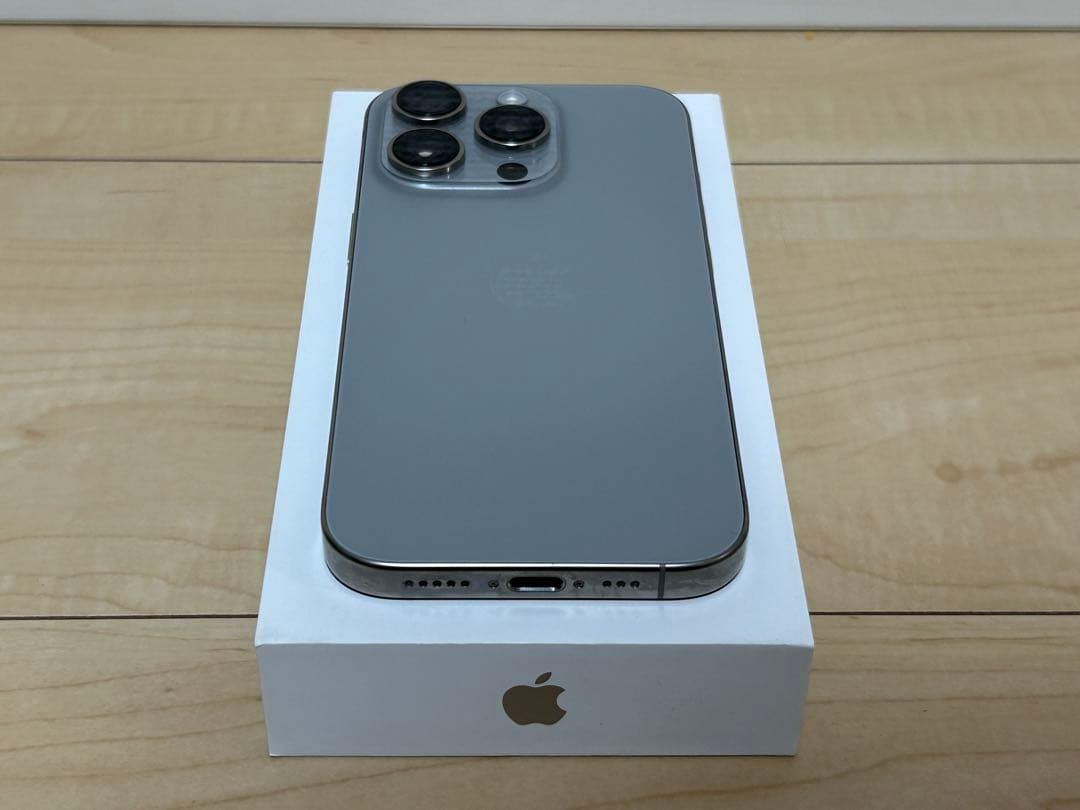 iPhone 16Pro 本体 512GB 充電ケーブル付