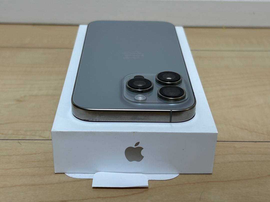 iPhone 16Pro 本体 512GB 充電ケーブル付