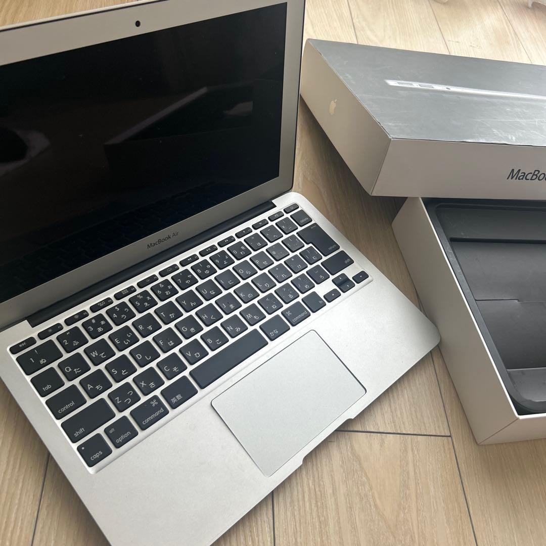 即日発送　MacBook Air日本語キーボード 充電器、説明書、元箱付き