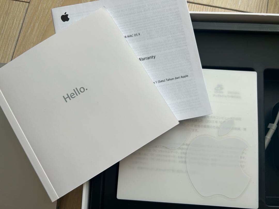 即日発送　MacBook Air日本語キーボード 充電器、説明書、元箱付き