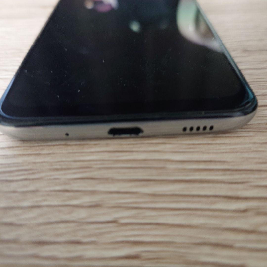 Galaxy A30 au スマートフォン本体