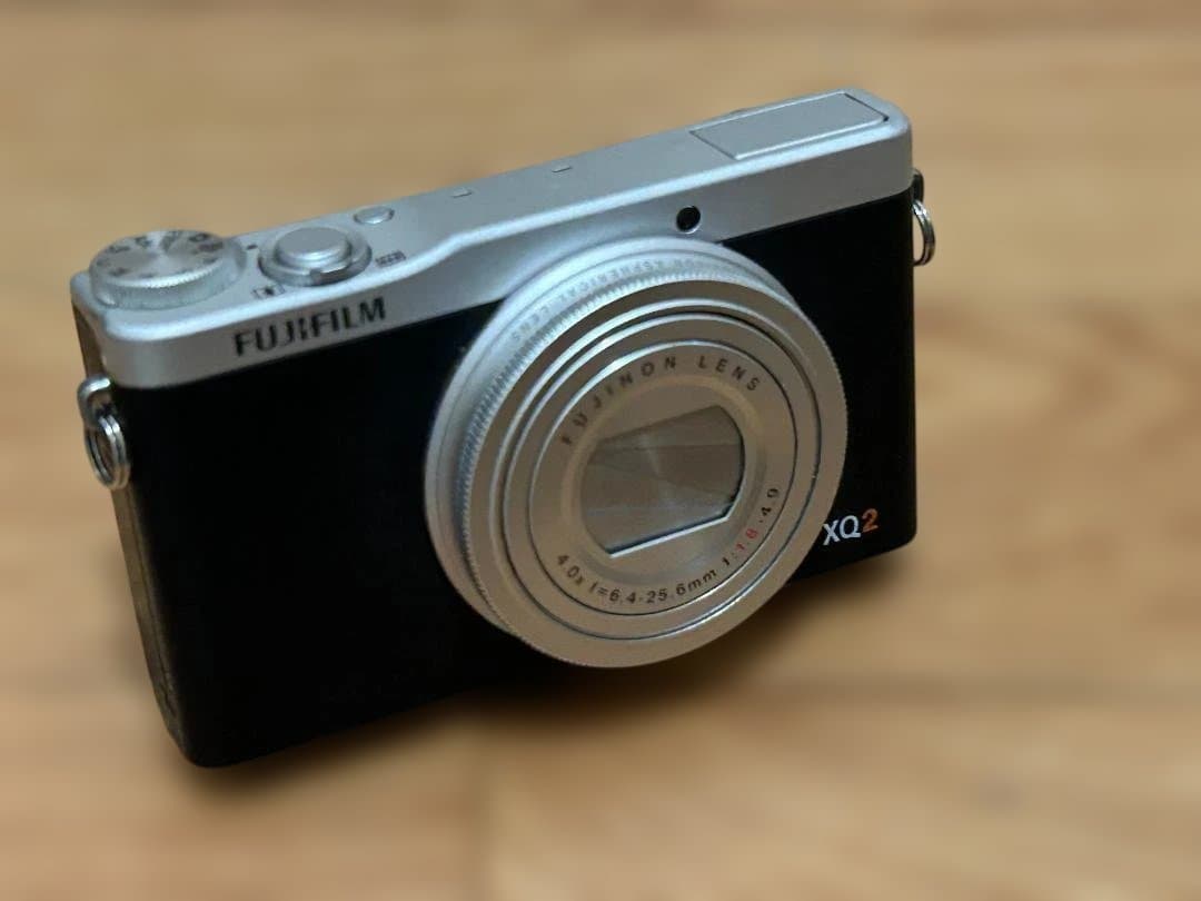 Fujifilm XQ2 コンパクトデジタルカメラ 富士フイルム ジャンク