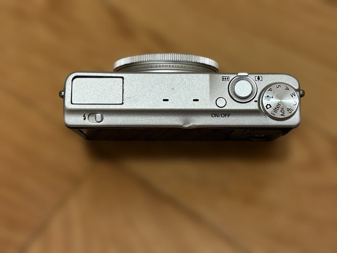 Fujifilm XQ2 コンパクトデジタルカメラ 富士フイルム ジャンク