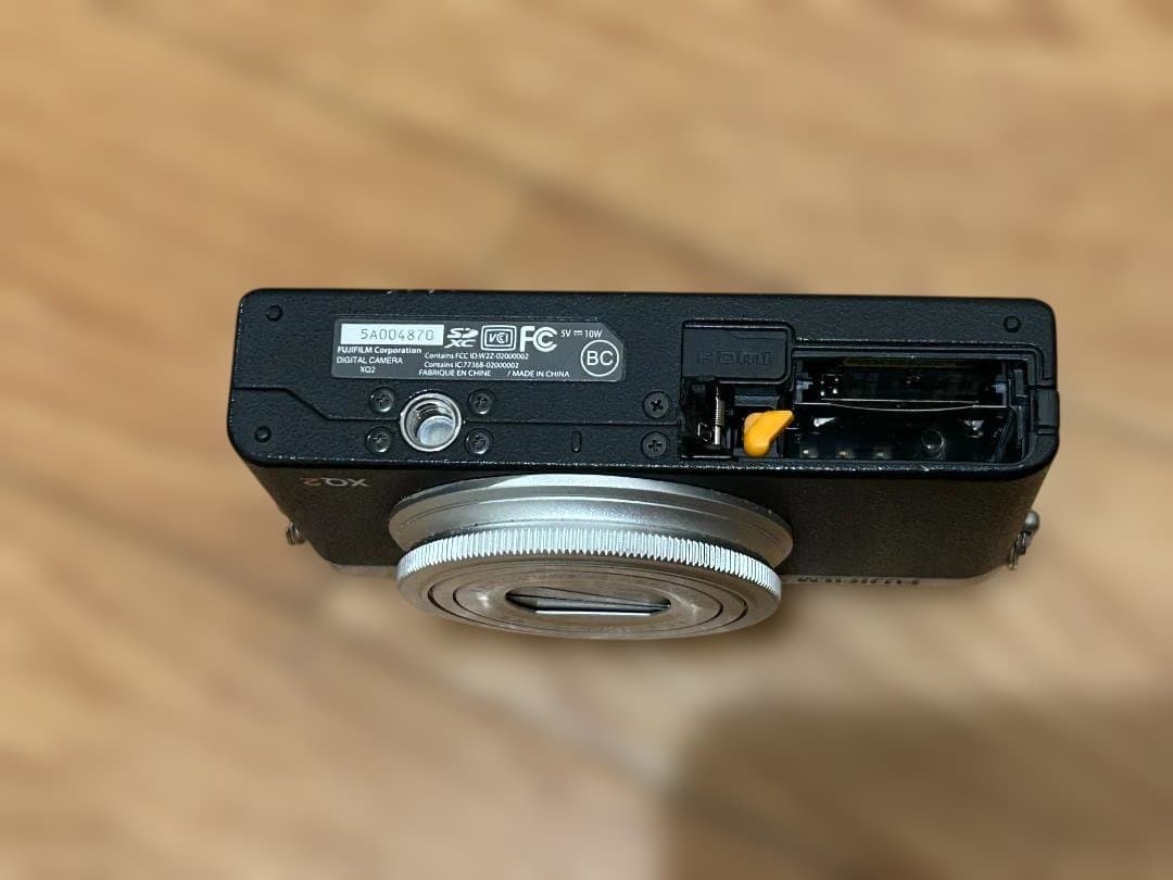Fujifilm XQ2 コンパクトデジタルカメラ 富士フイルム ジャンク
