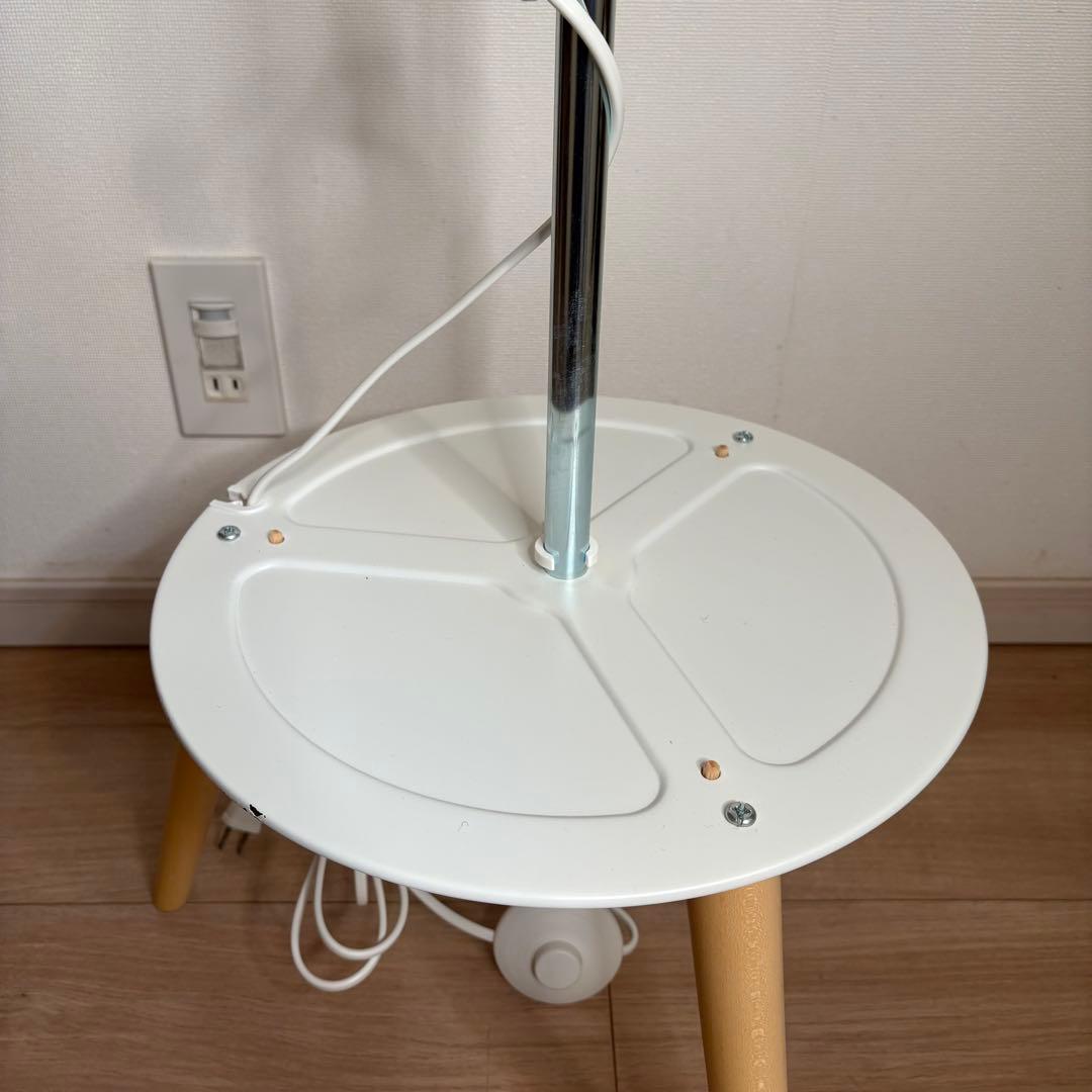 極美品！IKEA ÖKENSAND オーケンサンド ホワイト フロアスタンド