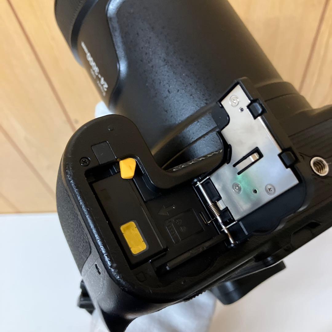 E104 【ジャンク】 Nikon P1000 COOLPIX デジタルカメラ