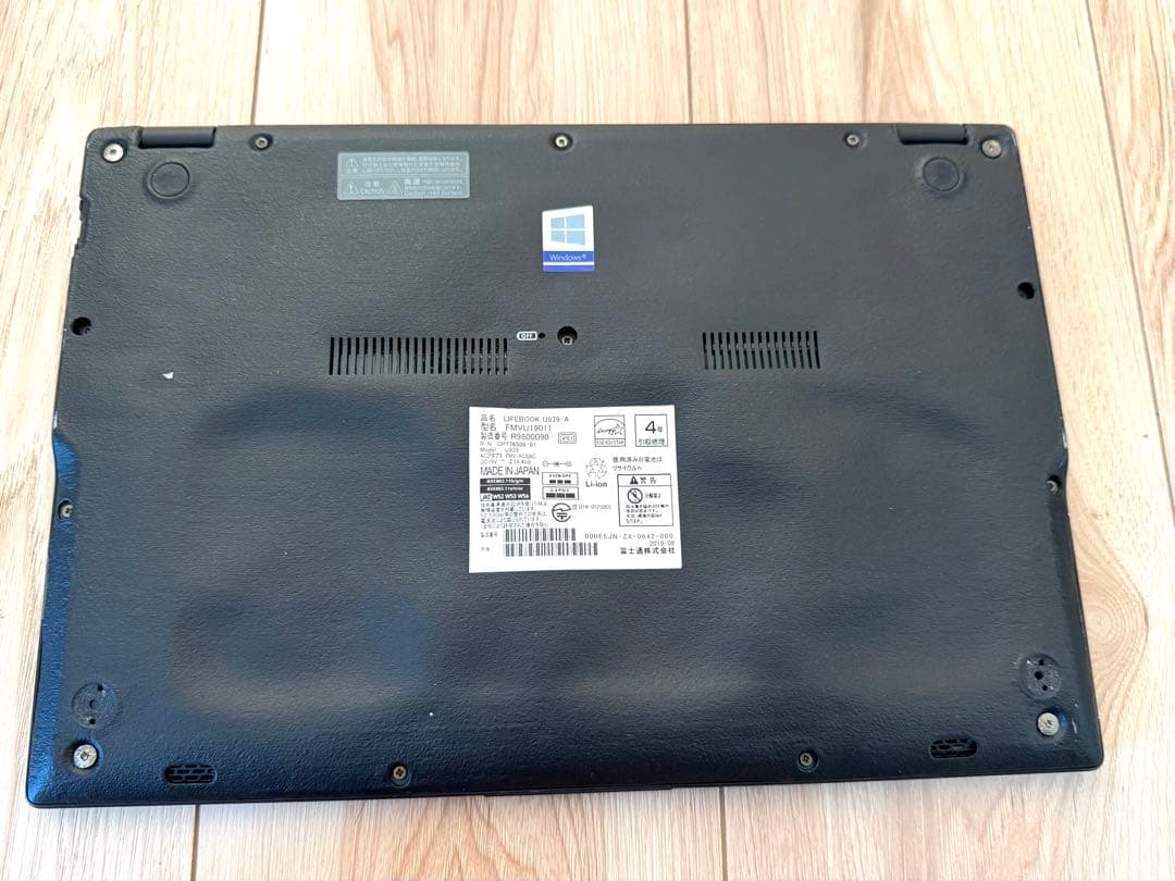 軽量777g 富士通LIFEBOOK U939/Aメモリ8GB SSD256GB