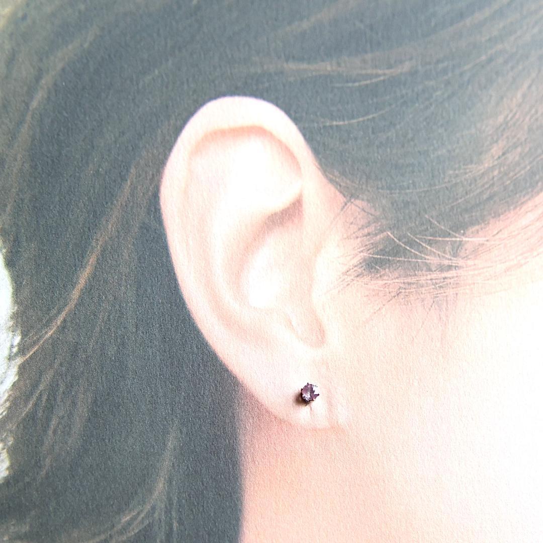 ピンクスピネルとペリドット　８月の誕生石　サージカルステンレス　ピアスセット