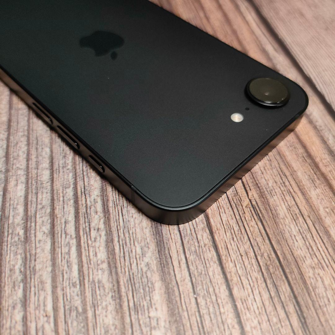 iPhone 16e 128GB ブラック バッテリー100% 保証付き