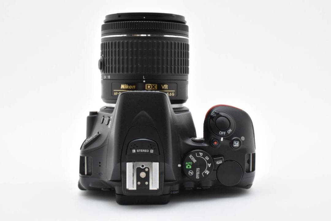 ニコン　Nikon D5600 レンズキット 《S数 12101回》