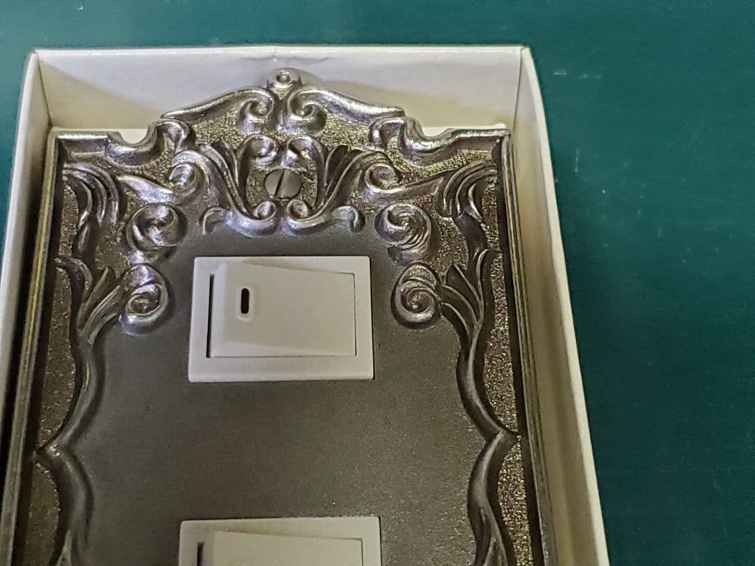 配線器具（スイッチ）、プレート