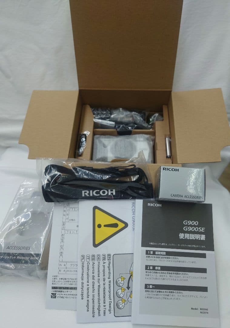 RICOHリコー 防水防塵業務用デジタルカメラG900 予備バッテリー付