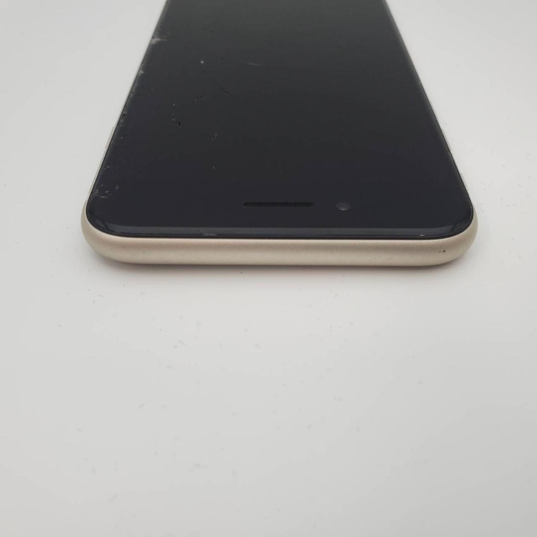 【特価】iPhone SE 第3世代 A2782 64GB スターライト
