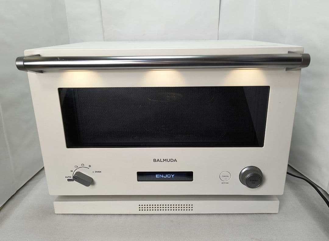 065 バルミューダデザイン　オーブンレンジ　ホワイト