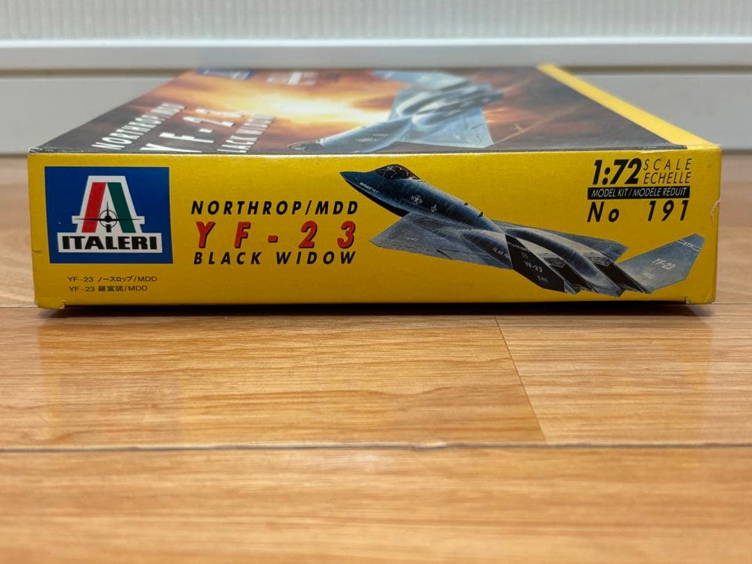 イタレリ 1/72 アメリカ空軍 YF-23 ステルス戦闘機 プラモデル 未組立
