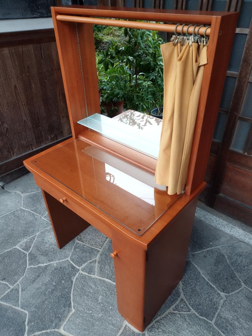 大塚家具　鏡台　ドレッサー　美品　大塚化学株式会社　家具事業部
