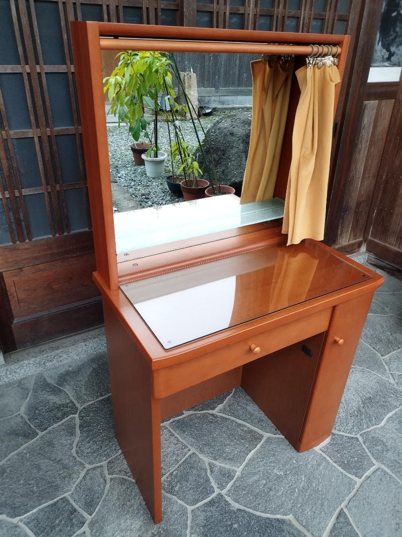 大塚家具　鏡台　ドレッサー　美品　大塚化学株式会社　家具事業部