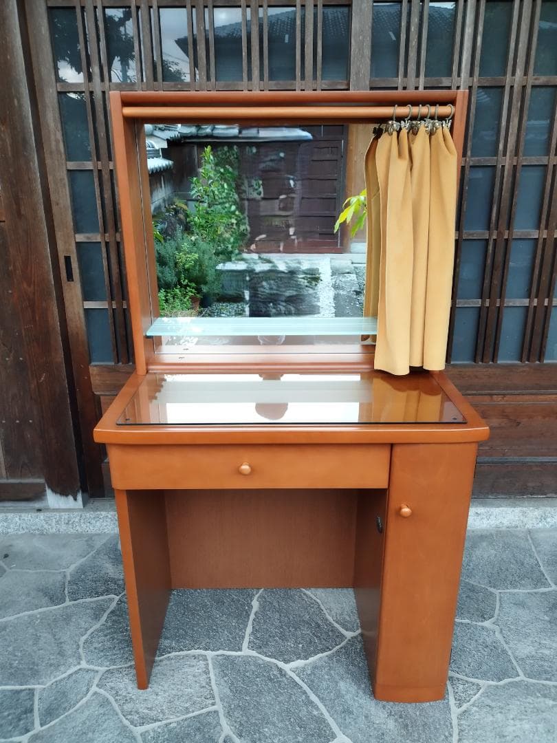 大塚家具　鏡台　ドレッサー　美品　大塚化学株式会社　家具事業部