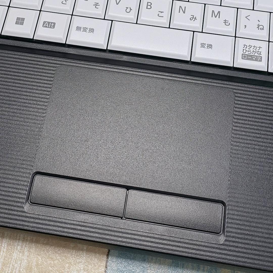 超高速大容量新品ＳＳＤ１ＴＢ搭載✨極美品の２０２３年製✨１２世代ｉ５✨ＦＨＤ液晶