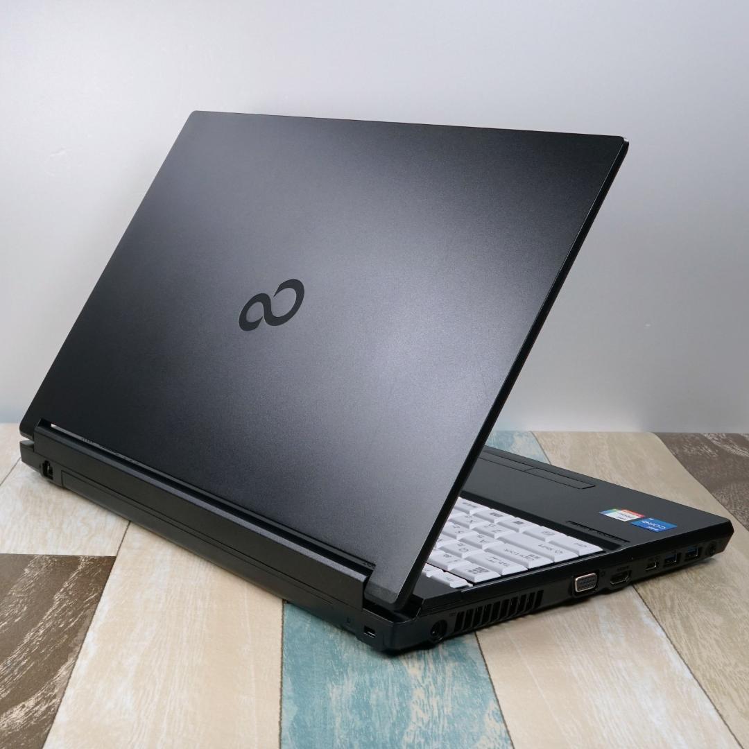 超高速大容量新品ＳＳＤ１ＴＢ搭載✨極美品の２０２３年製✨１２世代ｉ５✨ＦＨＤ液晶