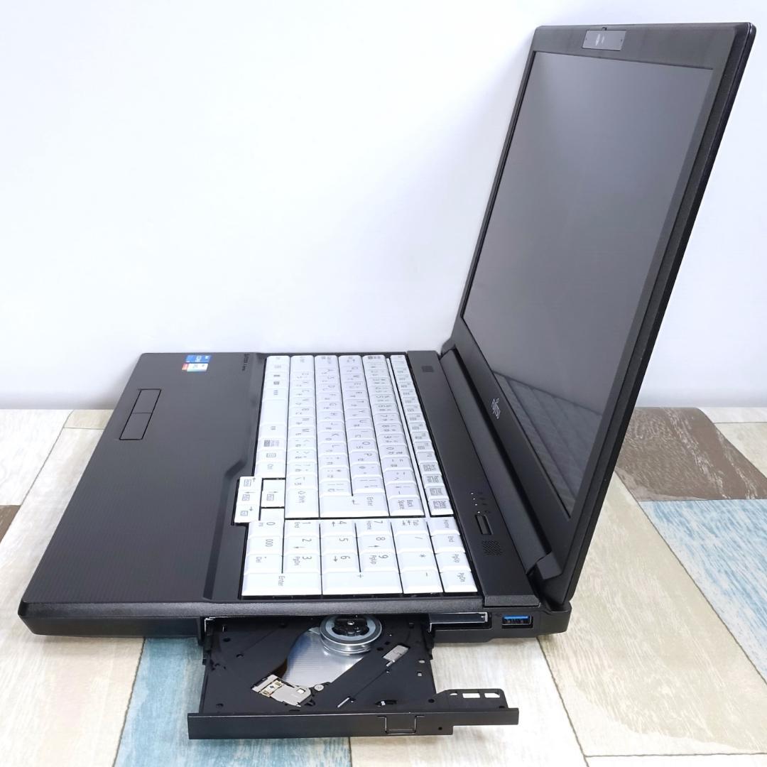 超高速大容量新品ＳＳＤ１ＴＢ搭載✨極美品の２０２３年製✨１２世代ｉ５✨ＦＨＤ液晶