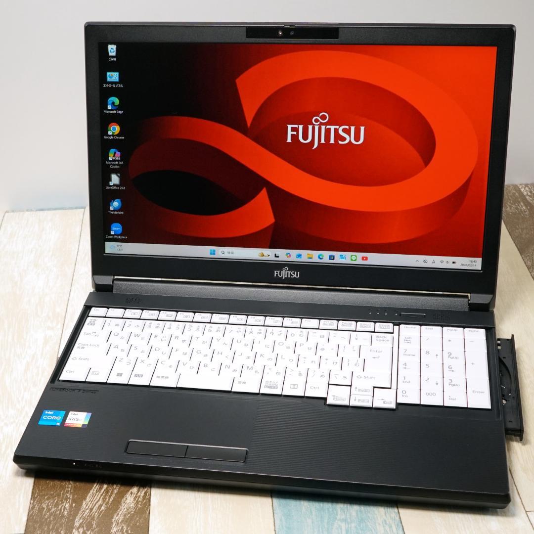 超高速大容量新品ＳＳＤ１ＴＢ搭載✨極美品の２０２３年製✨１２世代ｉ５✨ＦＨＤ液晶