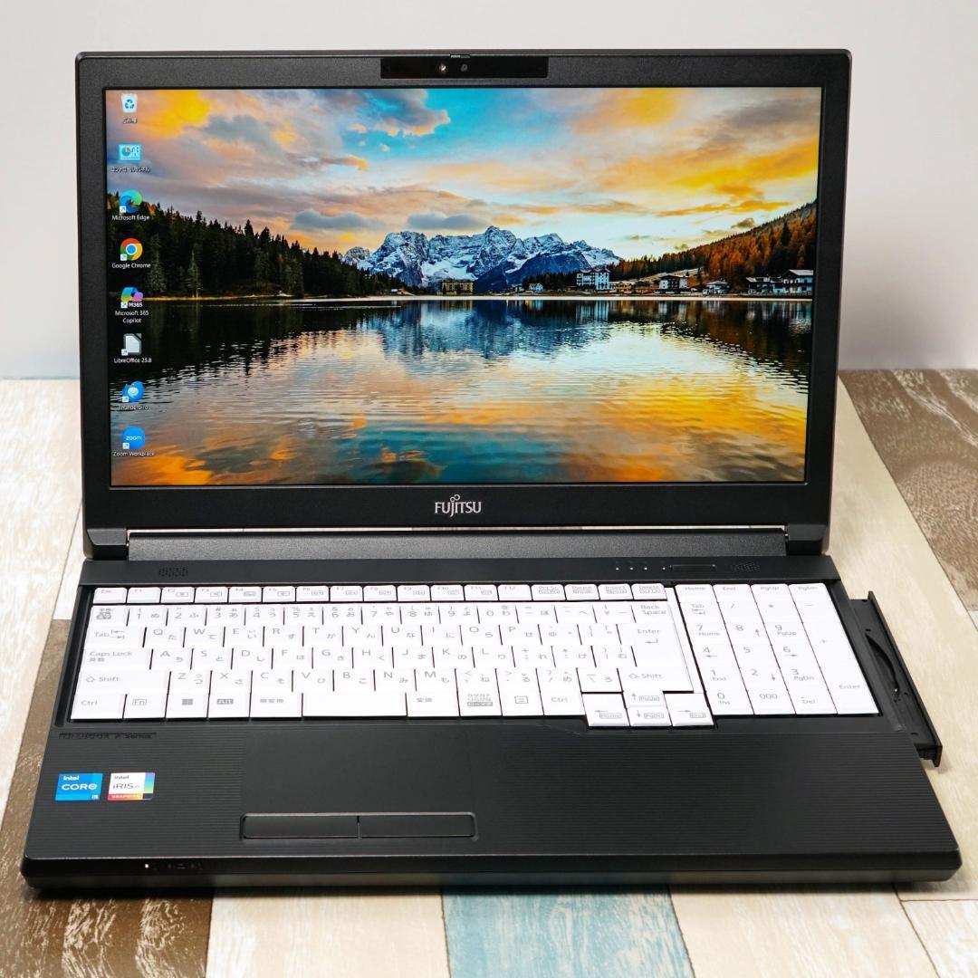 超高速大容量新品ＳＳＤ１ＴＢ搭載✨極美品の２０２３年製✨１２世代ｉ５✨ＦＨＤ液晶