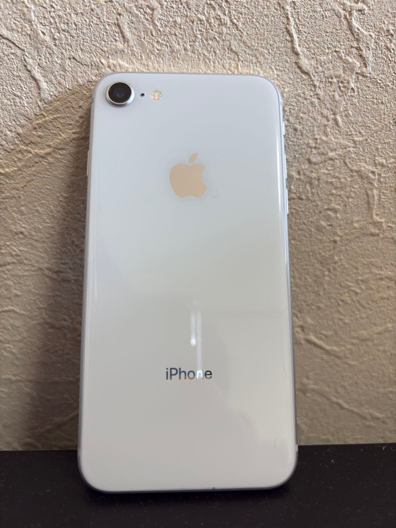 【美品】　iPhone8　本体　64GB