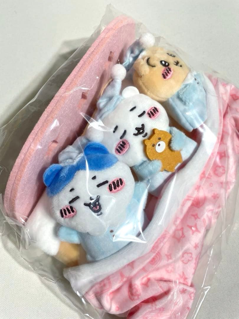 ちいかわ おやすみベッドと繋がるマスコットセット ハチワレ うさぎ 新品 匿名