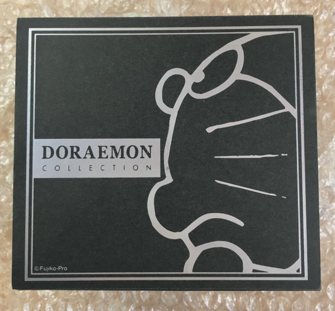 ○ドラえもん 限定 シルアルナンバー 005 クリスタルコーブ 2000 ケース