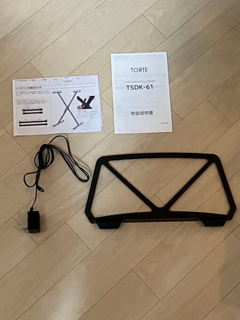 【美品】TORTE トルテ 電子キーボード 61鍵盤 TSDK-61 ブラック