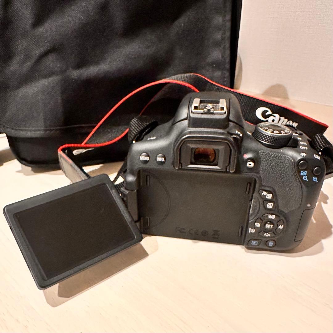 Canon EOS Kiss X8i デジタル一眼レフカメラ