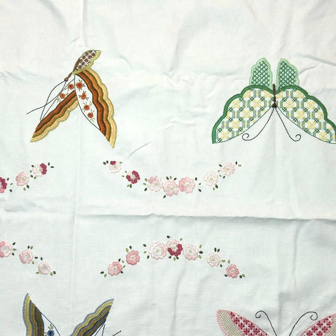 ※ハンドメイド※ 蝶の刺繍 テーブルクロス　戸塚刺繍　タティングレース