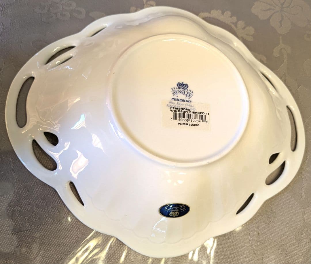 エインズレイ ペンブロック サーバー付ケーキプレート＋プレート1枚のセット