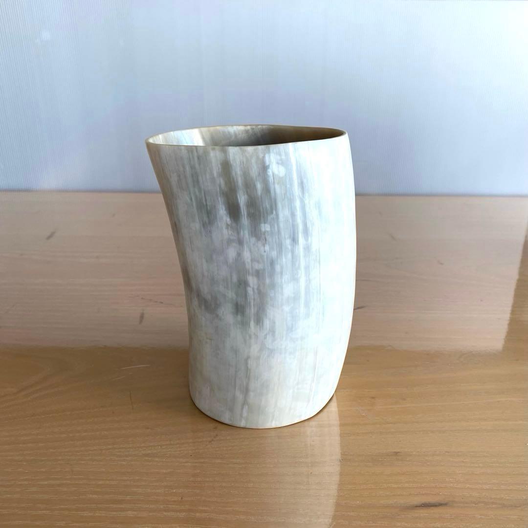 ジヤ・ケニアカウホーンベース牛角花器　水牛の角フラワーベースファーマーズテーブル