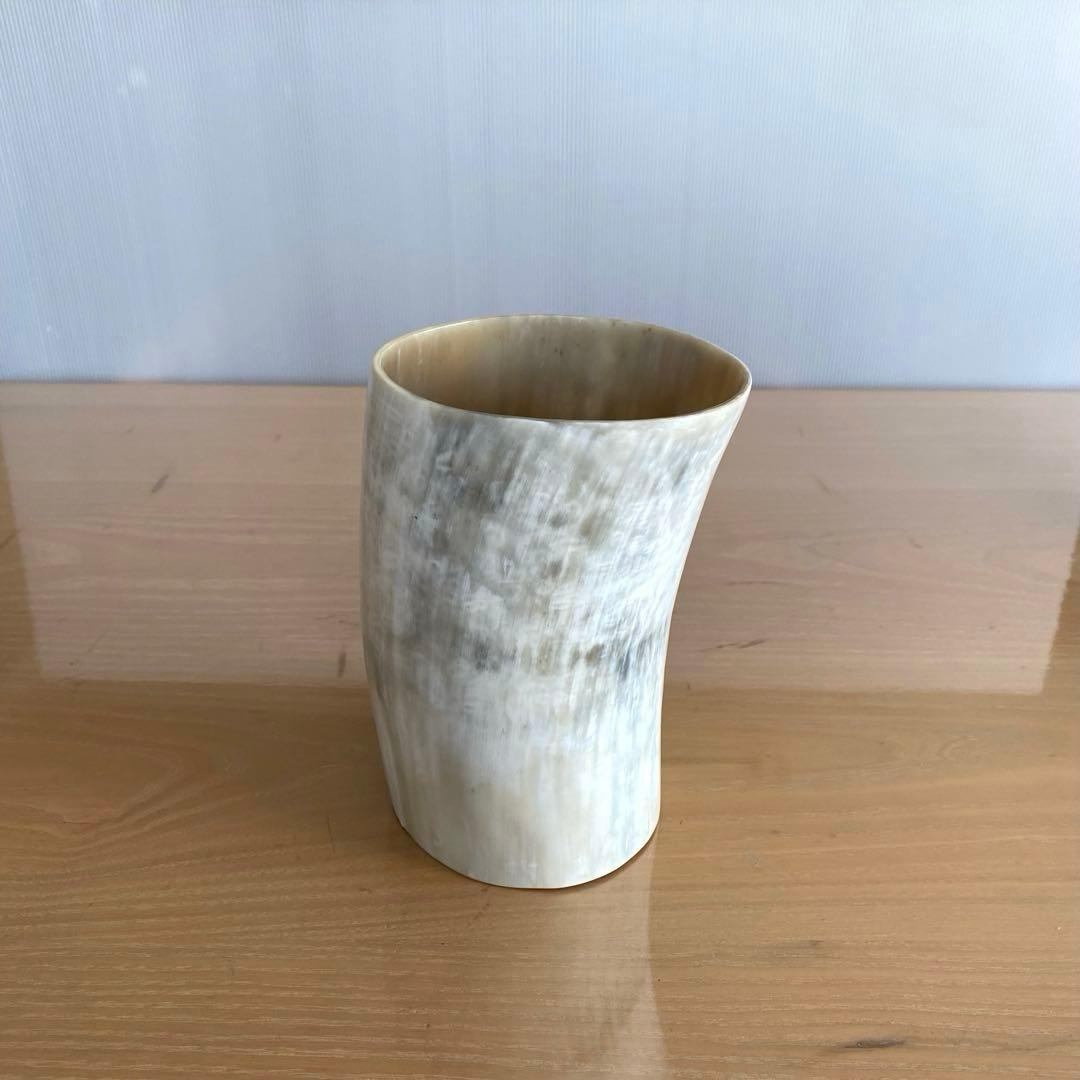 ジヤ・ケニアカウホーンベース牛角花器　水牛の角フラワーベースファーマーズテーブル