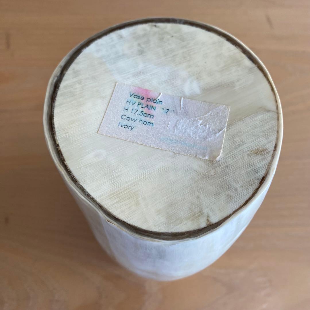 ジヤ・ケニアカウホーンベース牛角花器　水牛の角フラワーベースファーマーズテーブル