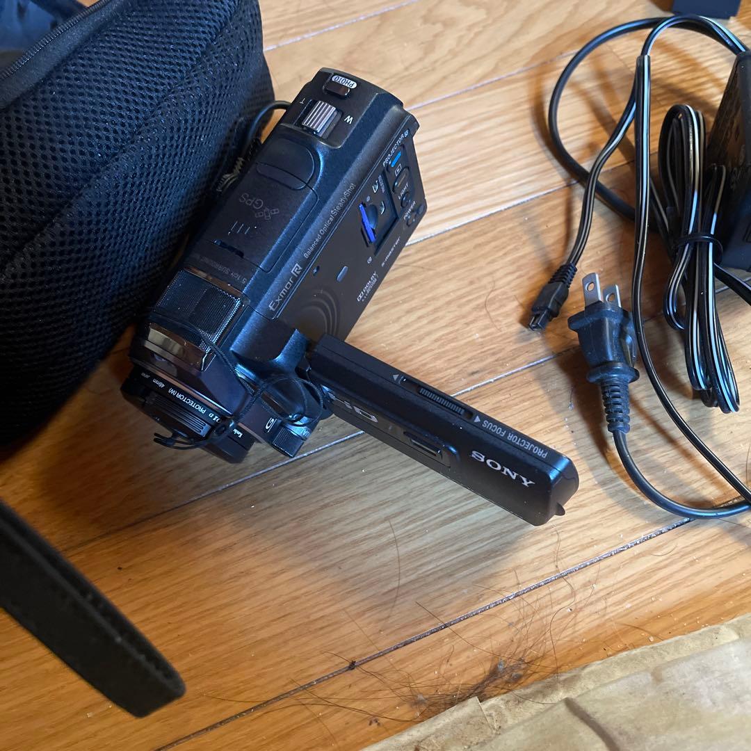 SONYハンディカムHDR-PJ630v