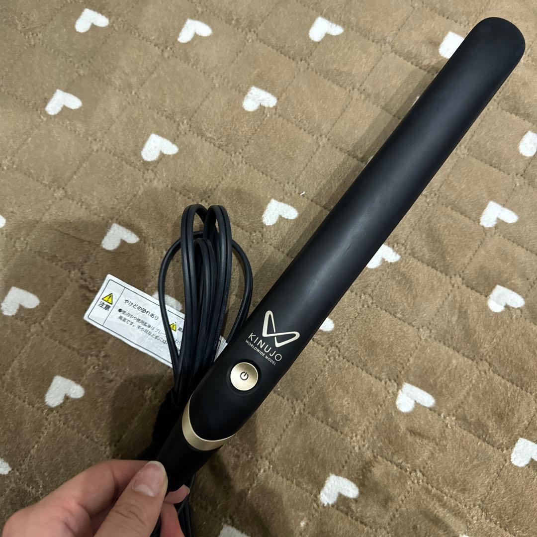 【早く売りたいです】KINUJO ストレートヘアアイロン ブラック