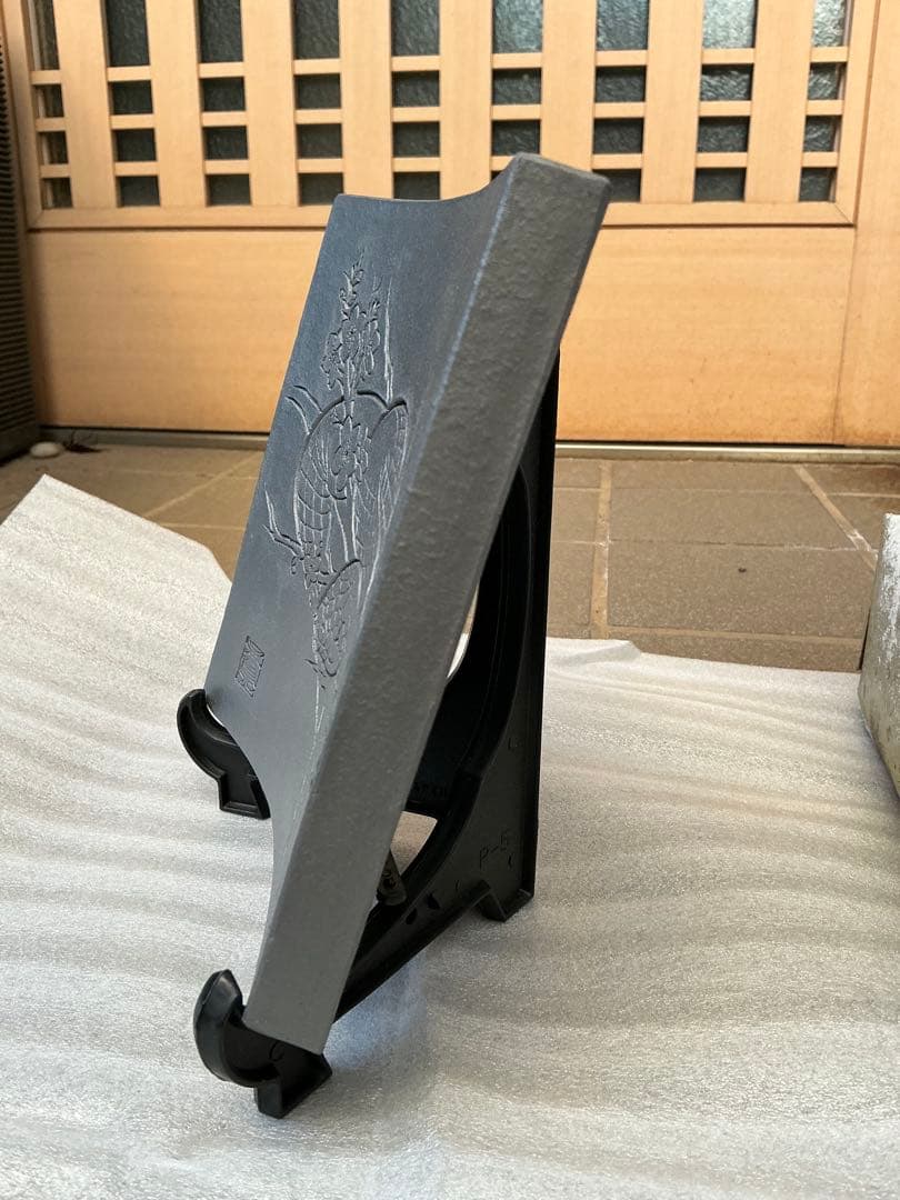 巳年　干支瓦　十二支　２０２５年　燻し焼き　陶器製　飾り物　贈り物　蛇