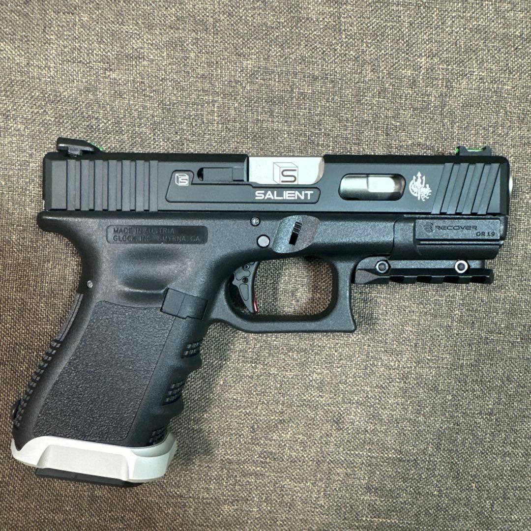 東京マルイ　Glock19・SAIスライド・リアル刻印フレーム他カスタム