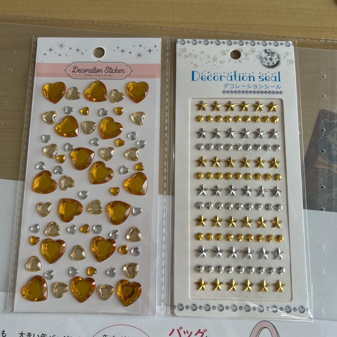 ツイステ　痛バ　セット　レオナ　缶バッジ　グッズセット